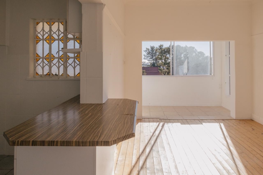 To Let 1 Bedroom Property for Rent in Oranjezicht Western Cape